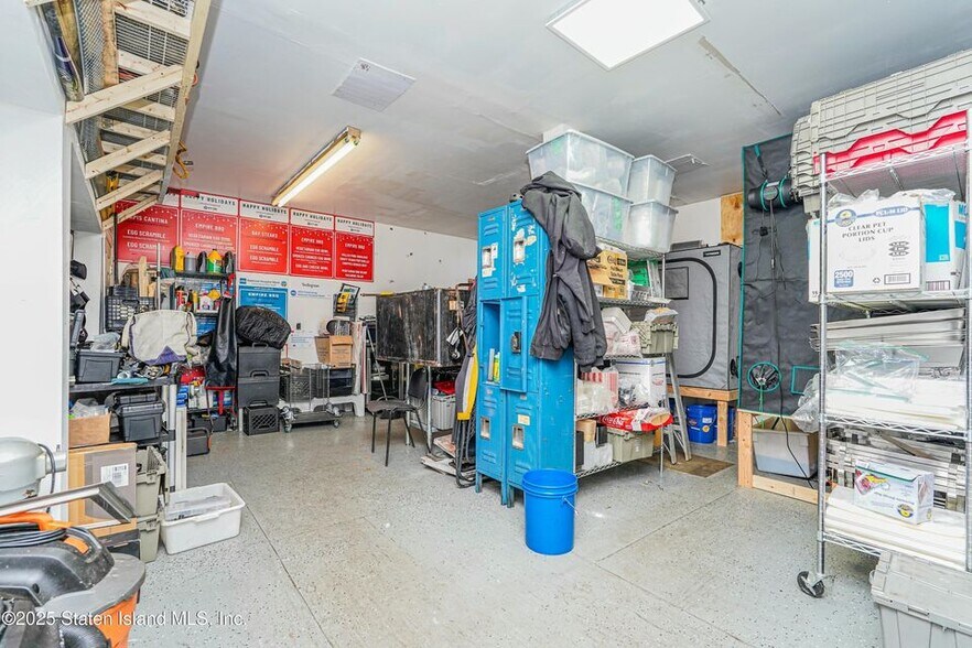 More Photos Of 587 Bay St, Staten Island Storefront Retail Residential For Sale