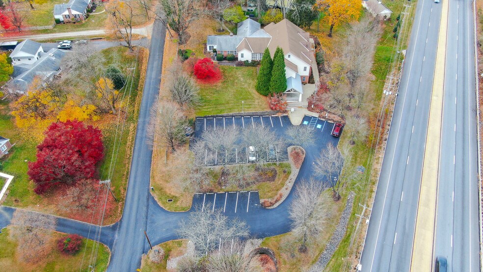 More Photos Of 411 Old Baltimore Pike, Chadds Ford Office For Sale