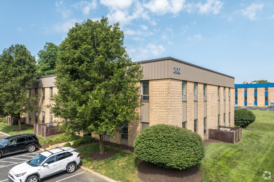 Primary Photo Of 6 Dickinson Dr, Chadds Ford Medical For Sale