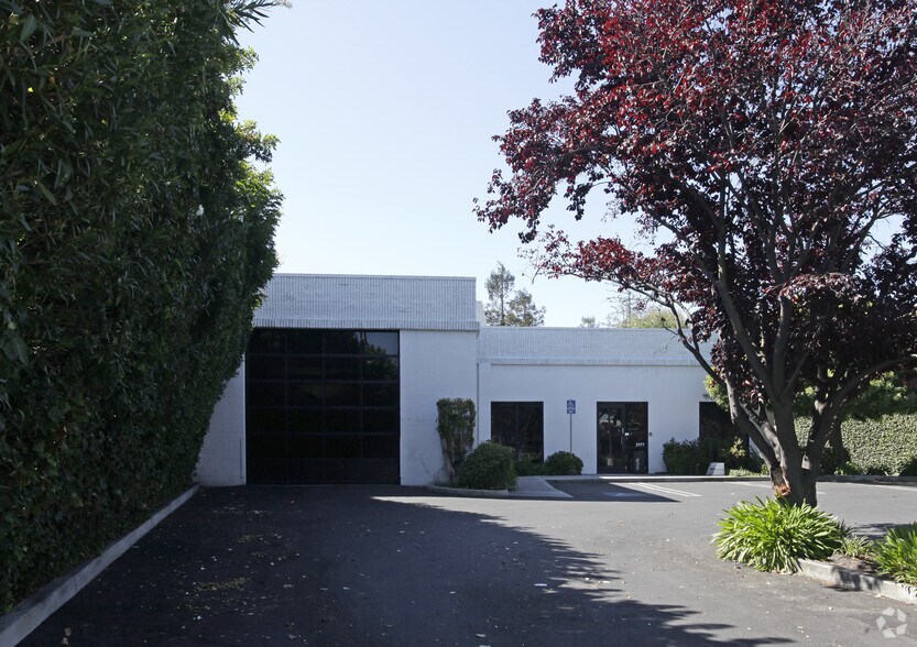Primary Photo Of 2177 Leghorn St, Mountain View Research And Development For Lease