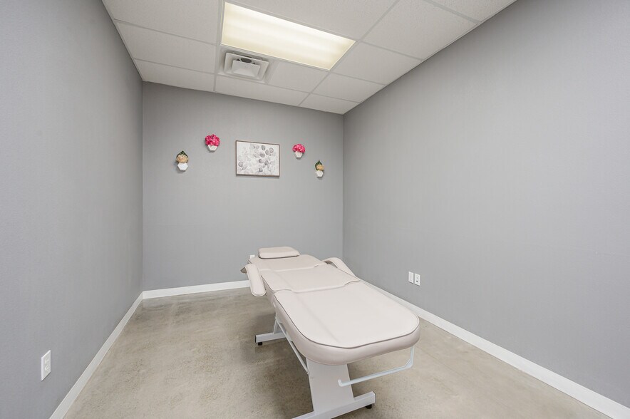 More Photos Of 1491 Palma Rd, Bullhead City Medical For Sale