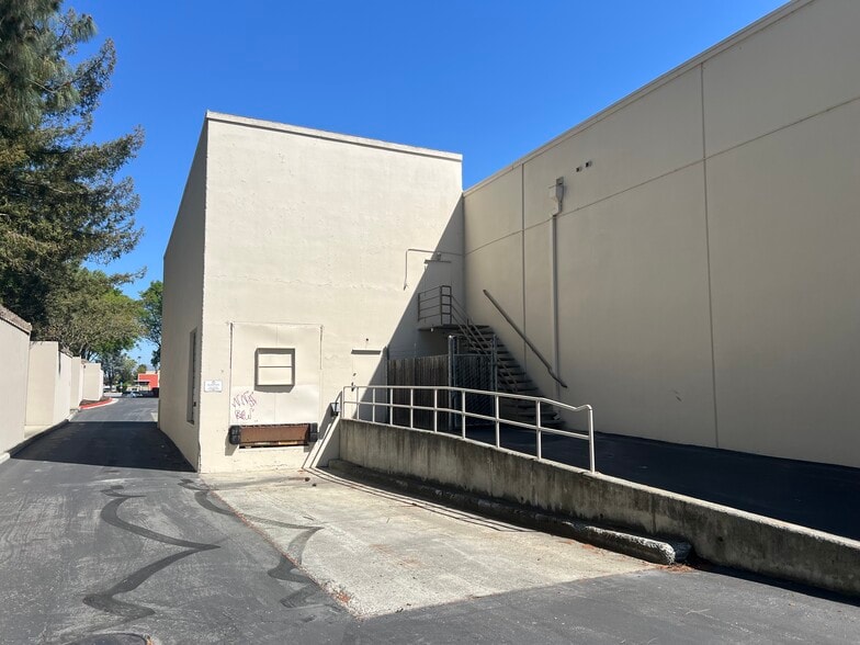 More Photos Of 5651 Cottle Rd, San Jose Freestanding For Sale