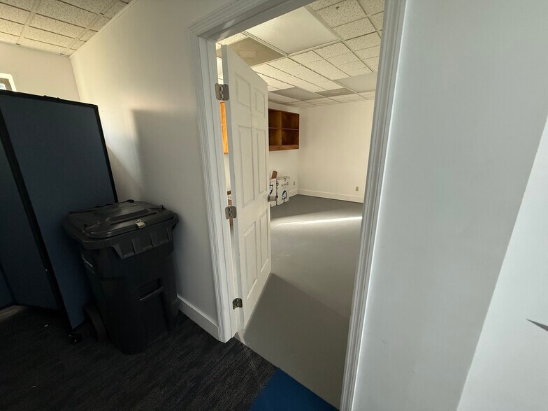 More Photos Of 911 S 8th St, Fernandina Beach Coworking Space