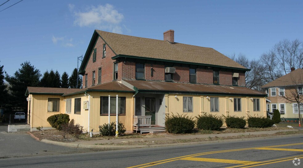 Primary Photo Of 375 Georges Rd, Dayton Restaurant For Sale