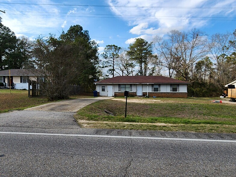 35 Meadowbrook Trailer Park, Clayton, AL 36016 Trailer Camper Park