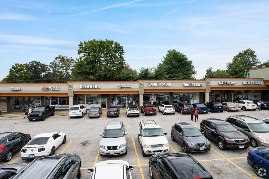 More Photos Of 9598-9656 Olive Blvd, Olivette General Retail For Lease