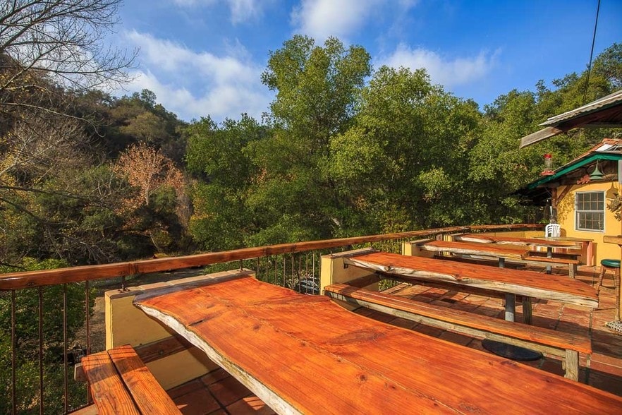 More Photos Of 1105 N Topanga Canyon Blvd, Topanga Restaurant For Sale