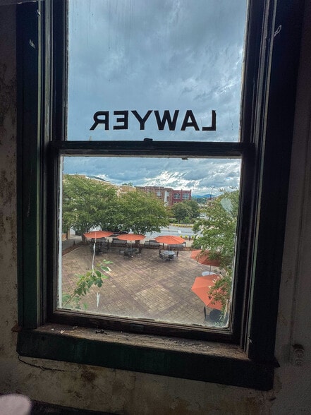 More Photos Of 812 West Ave, Lenoir Storefront Retail Office For Sale