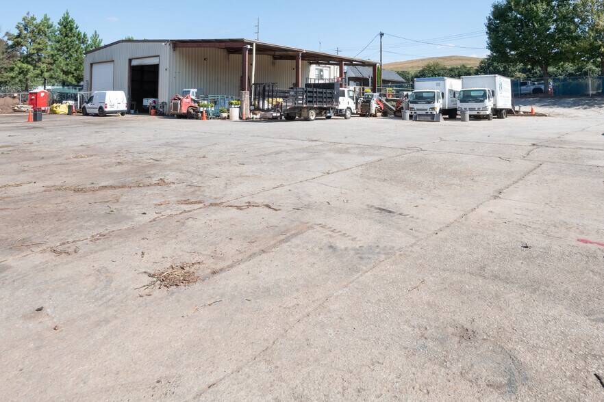 More Photos Of 2854 Mechanicsville Rd, Peachtree Corners Distribution For Lease