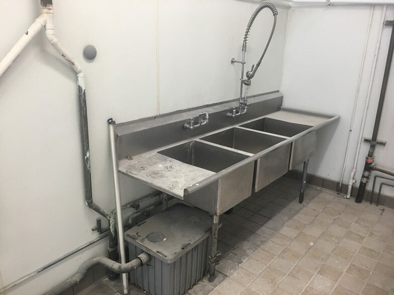 More Photos Of 35 6th St, San Francisco Hotel For Lease