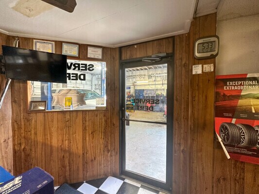 More Photos Of 1590 S McCall Rd, Englewood Auto Repair For Sale