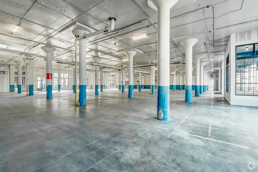 More Photos Of 220 W White St, Rock Hill Office For Lease