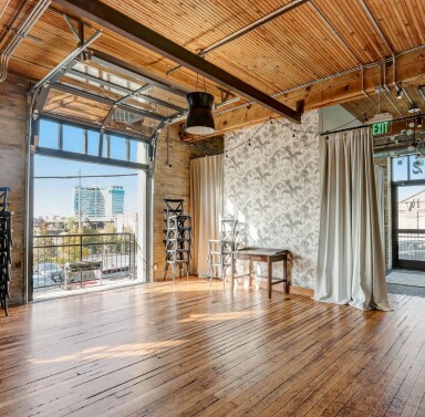 More Photos Of 422 N 15th St, Milwaukee Loft Creative Space For Lease