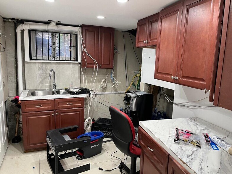 More Photos Of 1771 Ocean Ave, Brooklyn Specialty For Lease