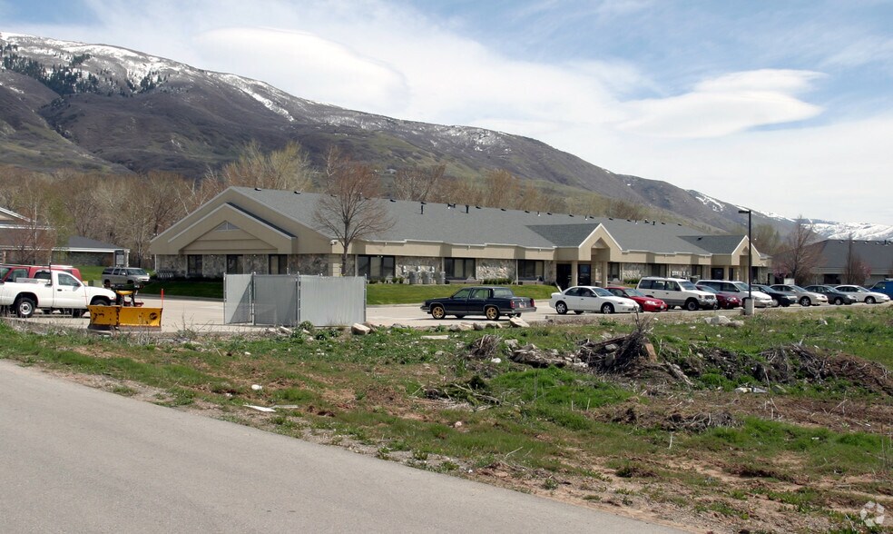 More Photos Of 352 S 200 W, Farmington Office For Lease