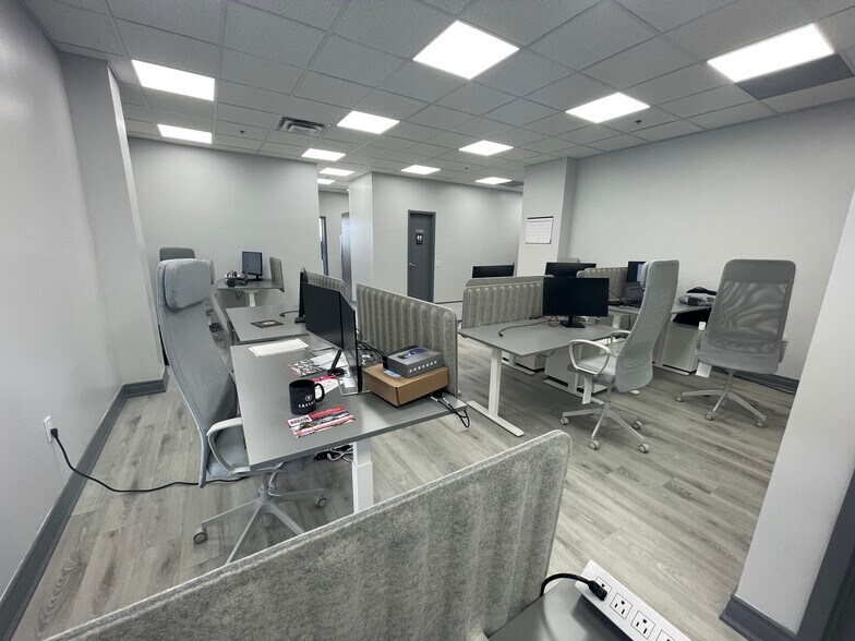 More Photos Of 1241 Strasburg Rd, Kitchener Storefront Retail Office For Sale