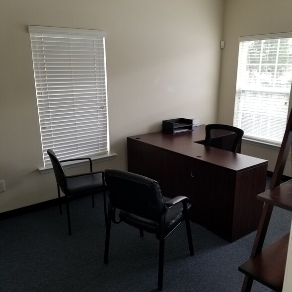 More Photos Of 48 Saint Mark Rd, Taylors Office For Sale