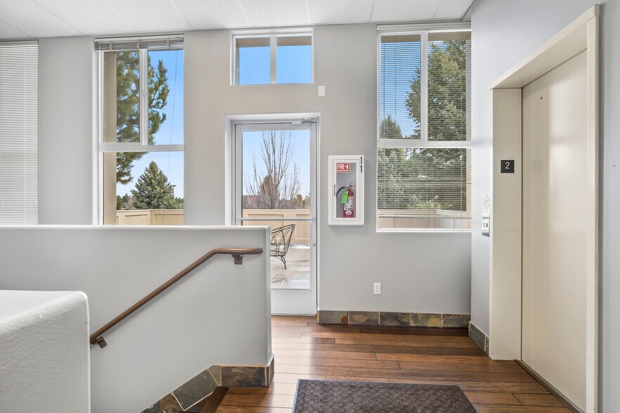More Photos Of 601 N Larch St, Sisters Research And Development For Sale