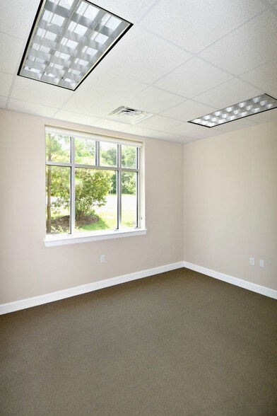 More Photos Of 2219 Sawdust Rd, The Woodlands Medical For Sale