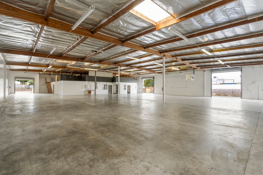 More Photos Of 2505 Amaral Ct, Hayward Warehouse For Sale