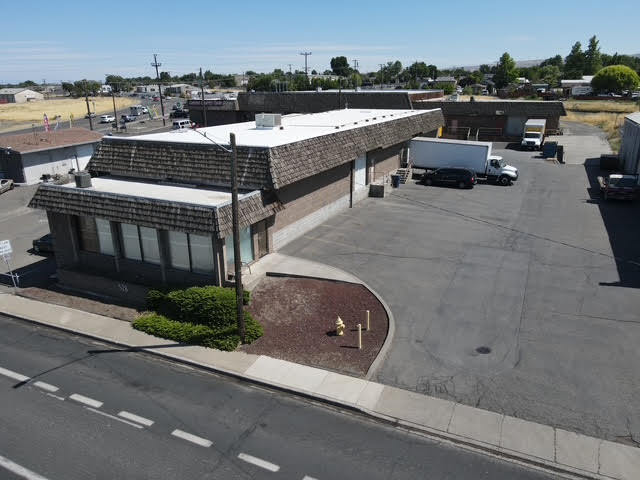 More Photos Of 518 E 1st Ave, Kennewick Industrial For Lease