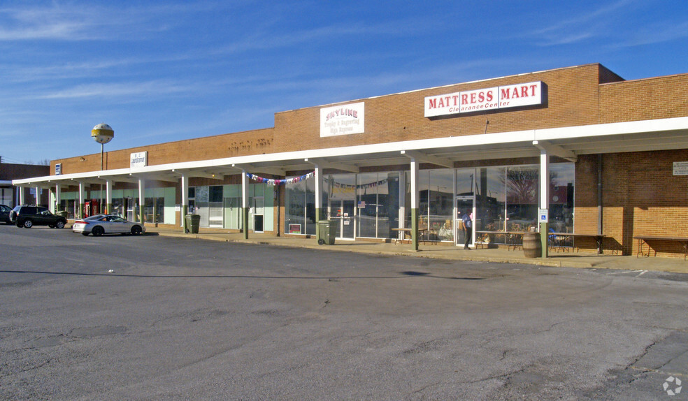 Primary Photo Of 141 E Broad St, Waynesboro Unknown For Lease