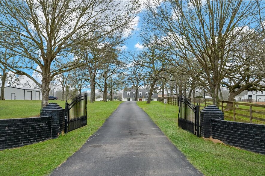 More Photos Of 8811 FM 359 Rd, Richmond Specialty For Sale