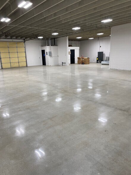 More Photos Of 1541 S 300 W, Salt Lake City Showroom For Lease