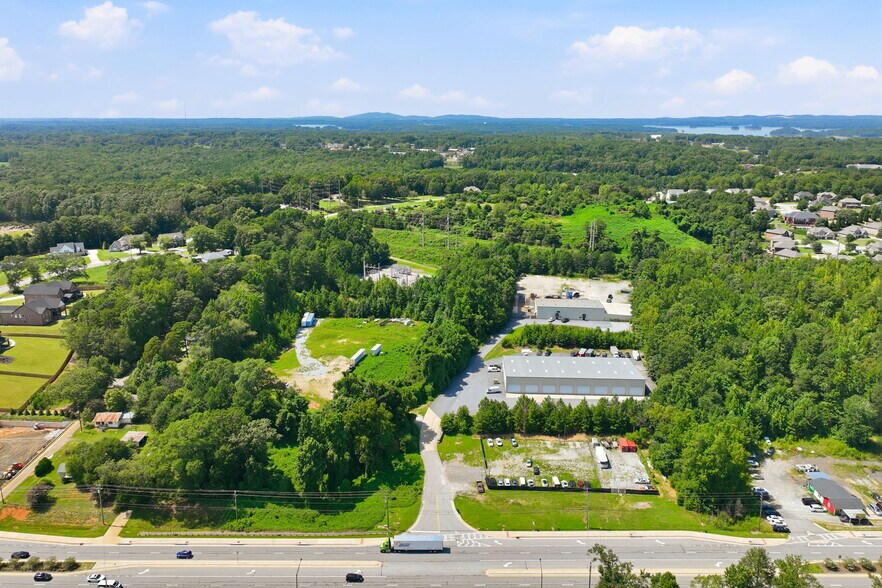More Photos Of 3156 Buford Hwy, Rest Haven Warehouse For Lease