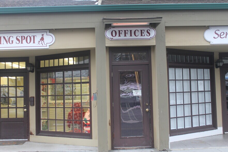More Photos Of 87 S Main St, Newtown Office For Sale