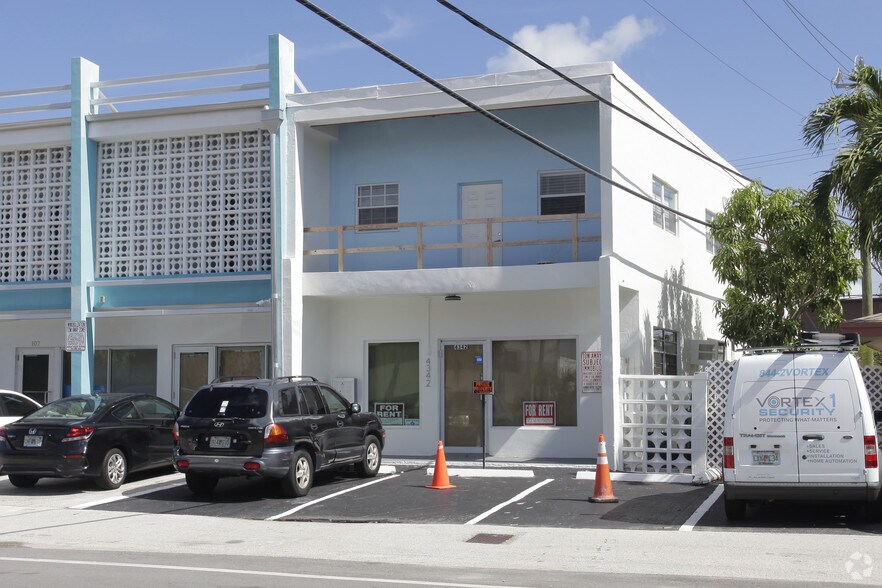 Primary Photo Of 4342 Sea Grape Dr, Lauderdale By The Sea Office For Lease