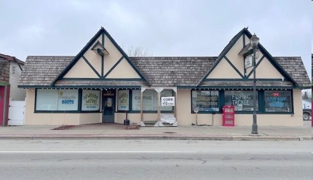 More Photos Of 141 N State St, Hillman Storefront For Sale