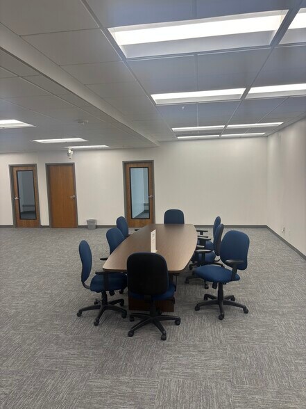 More Photos Of 9740 Grand Ave S, Minneapolis Office For Lease