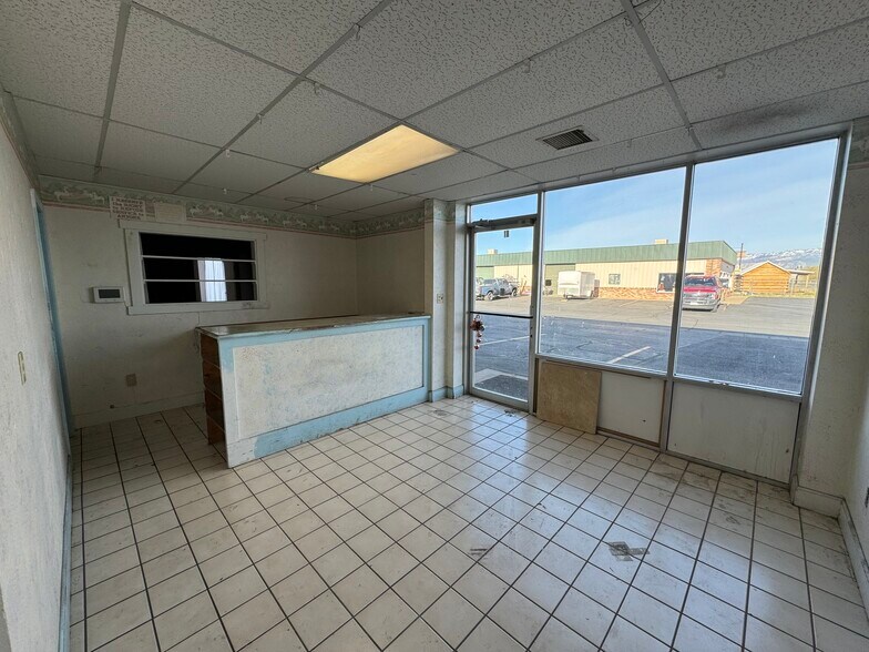 More Photos Of 2458 I 70 Business Loop, Grand Junction Service For Lease