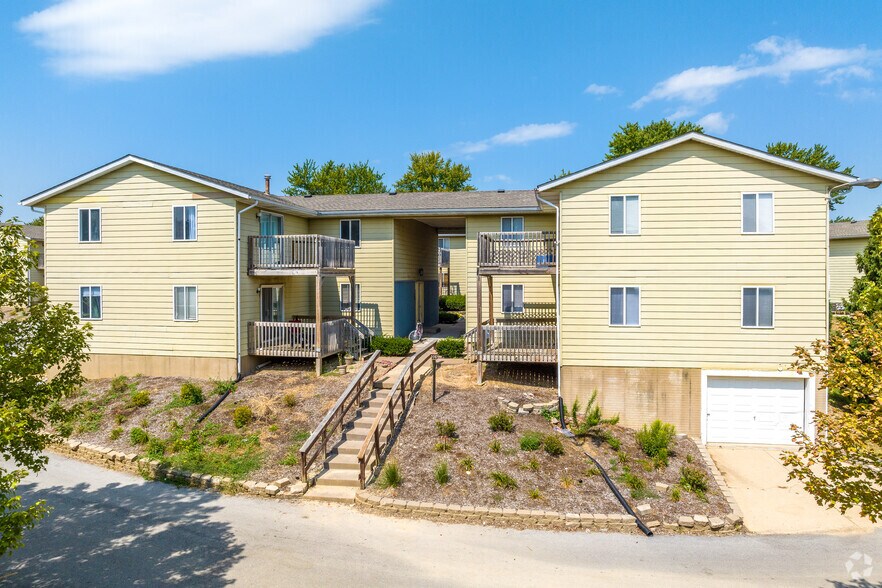 More Photos Of 73 Manor Dr, Park View Apartments For Sale