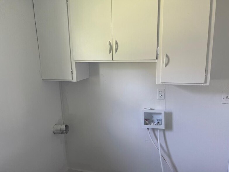 More Photos Of 5347 Lake Ave, Orchard Park Specialty For Sale