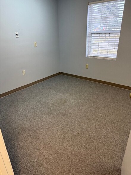 More Photos Of 4828 Davis Hwy, Pensacola Medical For Lease