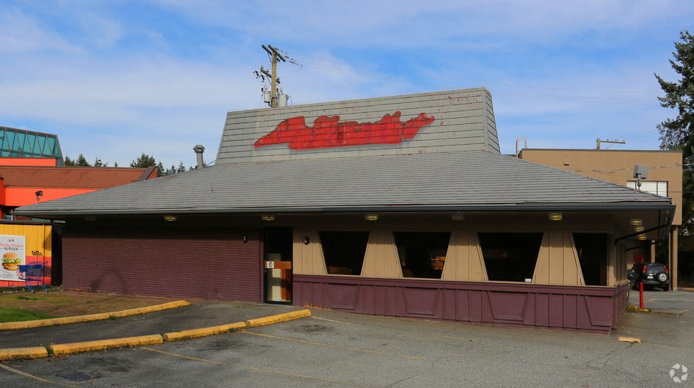 More Photos Of 906 Marine Dr, North Vancouver Restaurant For Lease