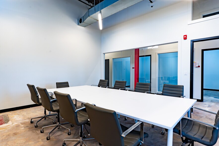 More Photos Of 20 W 14th Ave, North Kansas City Coworking Space