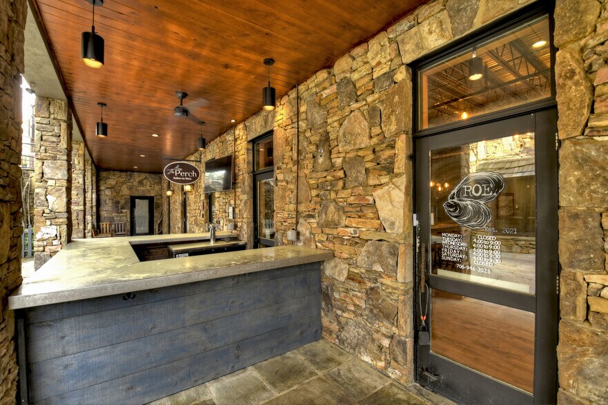 More Photos Of 588 E Main St, Blue Ridge Restaurant For Lease