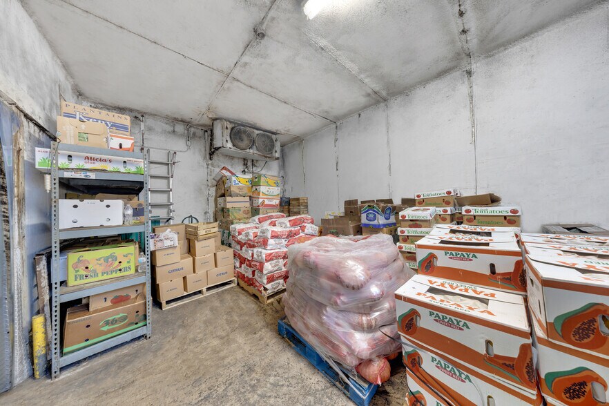 More Photos Of 1305 NW 22nd St, Miami Refrigeration Cold Storage For Sale