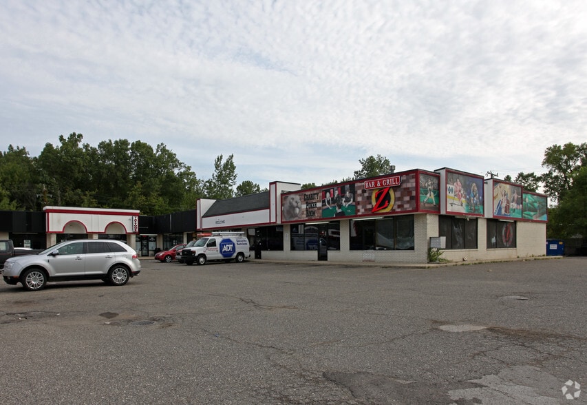 Primary Photo Of 31222-31270 Ecorse Rd, Romulus Freestanding For Lease