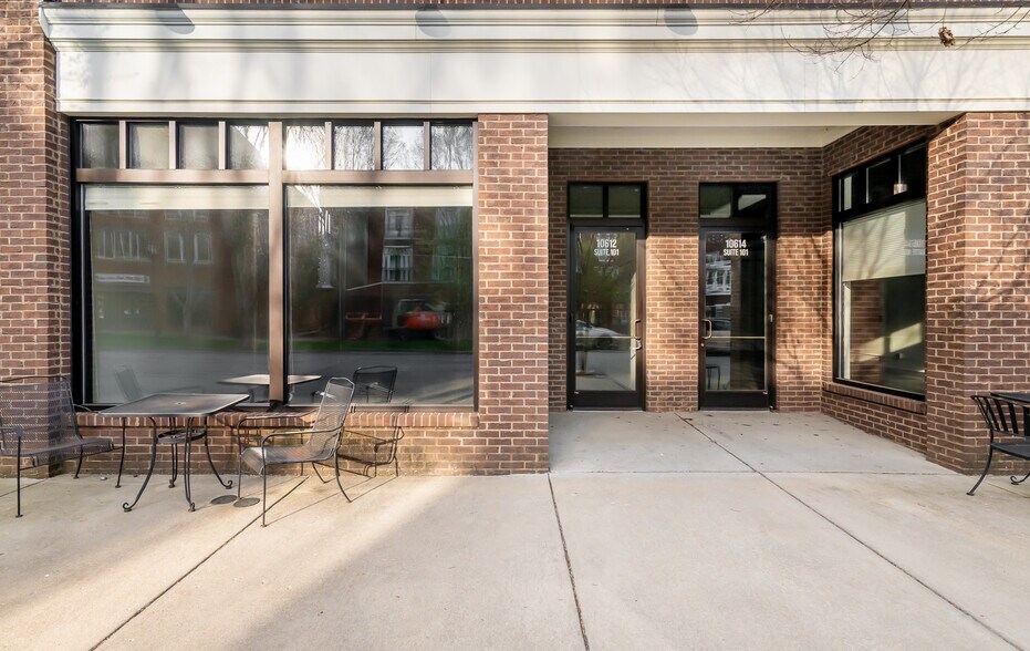 More Photos Of 10612-10614 Meeting St, Prospect Storefront Retail Office For Lease