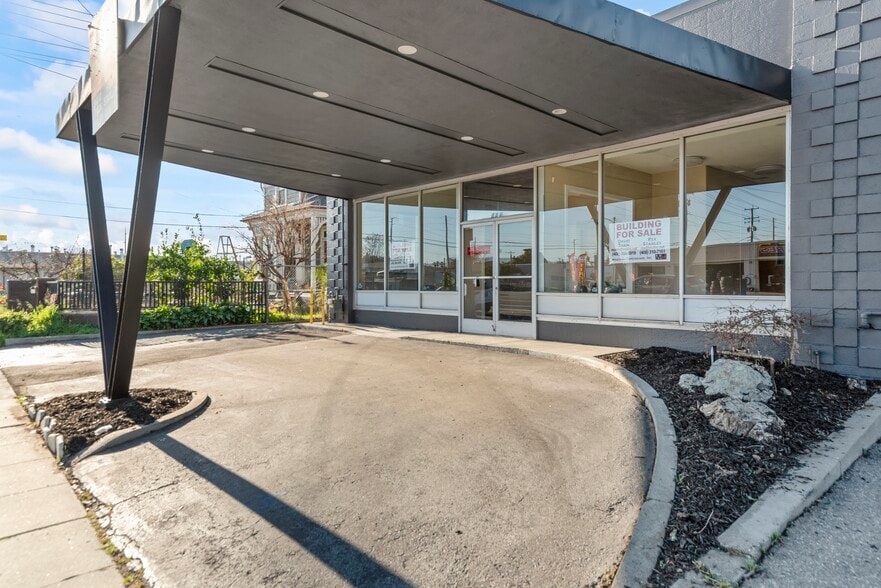 More Photos Of 585 W Hedding St, San Jose Service For Sale