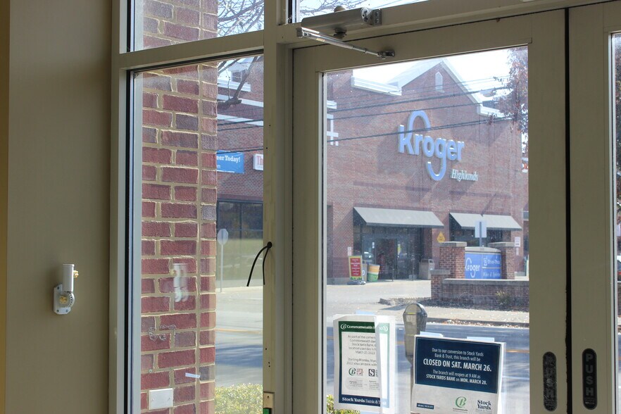 More Photos Of 2401 Bardstown Rd, Louisville Freestanding For Lease