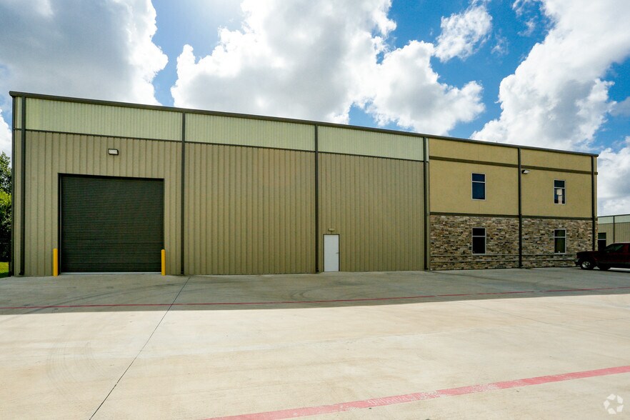 More Photos Of 1427 Vanderwilt Ln, Katy Warehouse For Lease