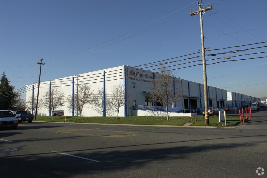 More Photos Of 1609-1617 Whipple Rd, Hayward Warehouse For Lease