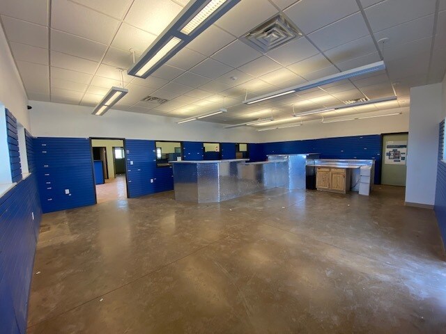 More Photos Of 3183 Highway 22 N, Dickinson Manufacturing For Lease