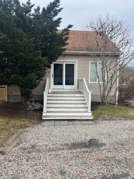 More Photos Of 15 Creek Rd, Marion Office For Sale