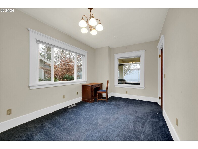 More Photos Of 1396 Charnelton St, Eugene Office For Lease
